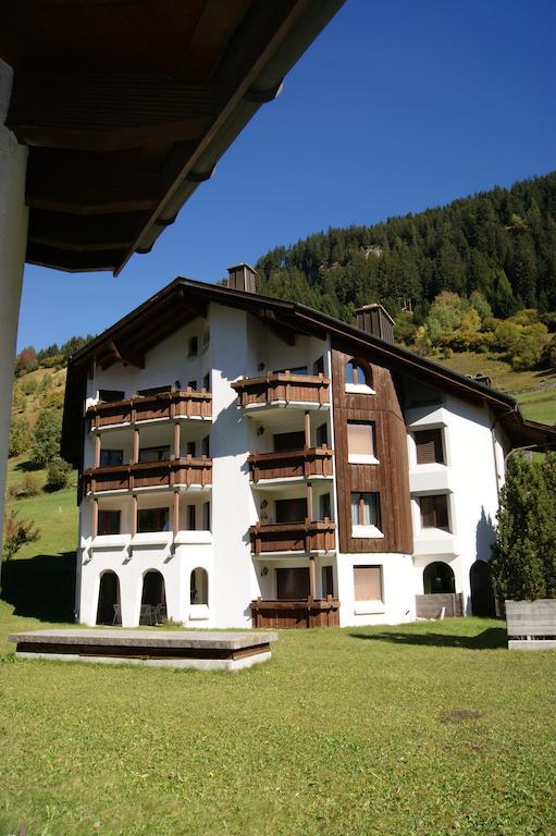 Apartmán Cadras Tinzen Pokoj fotografie